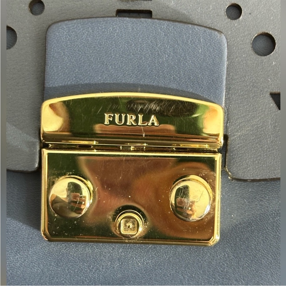 Furla Perforated butterfly Blue bag/Clutch. removable chain to make it a clutch - Picture 9 of 15